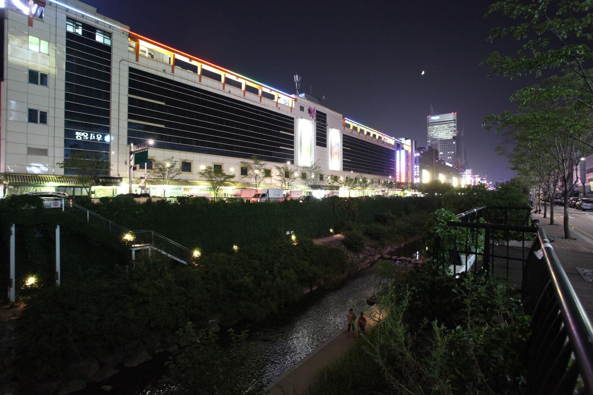 โรงแรมวาติกา ทงแตมุน โซล ภายนอก รูปภาพ